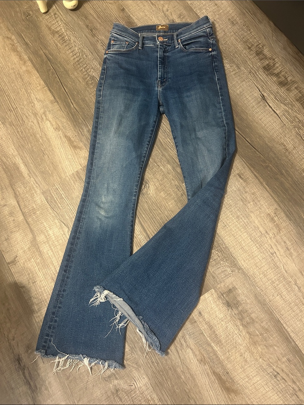 Mother Weekender Fray Jeans 26